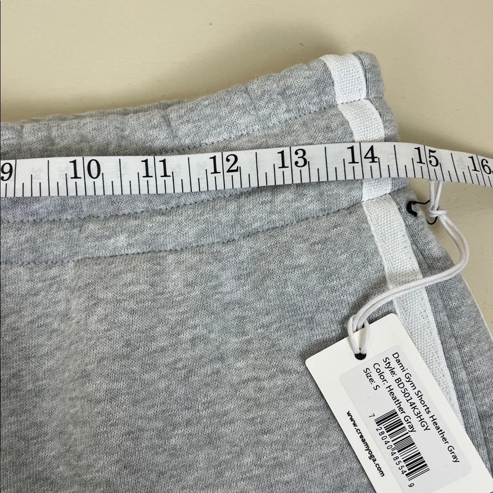 NWT Cream Yoga Dani Sweat Shorts Heather Gray 100% Cotton Size Small